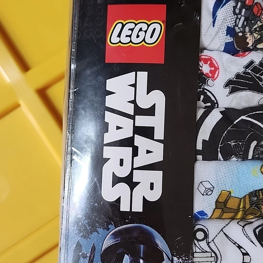 LEGO Star Wars Boys' Briefs. Size 8. New - Picture 4 of 6